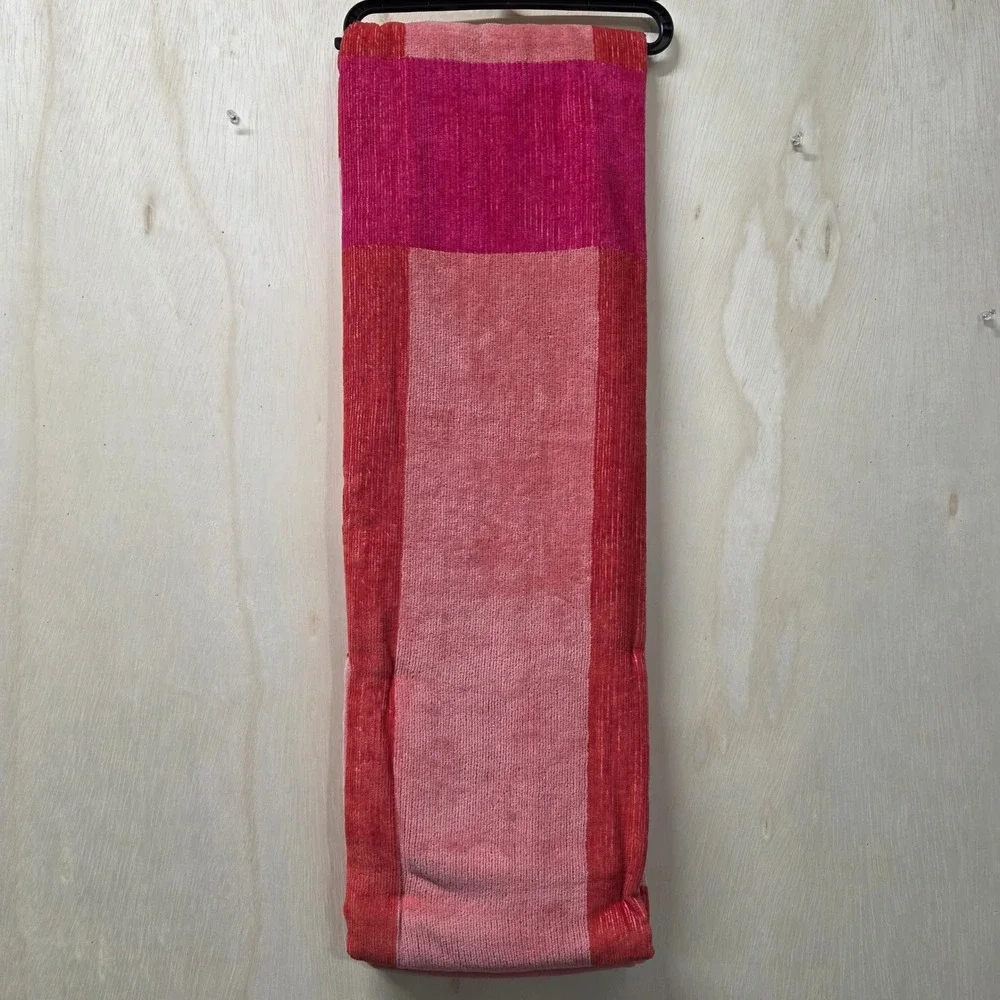 Better Homes & Gardens Luxury Beach Towel Red Pink Checkered 38x72 Oversized NEW